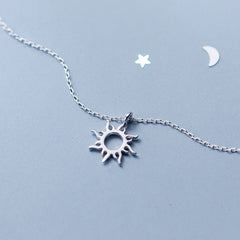 S925 Sterling Silver Moissanite Sunburst Circle Pendant Necklace