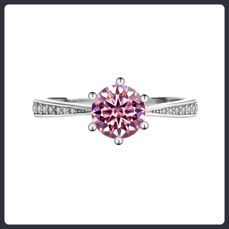 خاتم خطوبة من الفضة الإسترليني S925 مرصع بالمويسانيت بتصميم أنيق