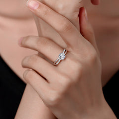 S925 Sterling Silver Classic Moissanite Crown Ring Twisted Band Design