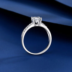 S925 Sterling Silver Classic Moissanite Crown Ring Twisted Band Design